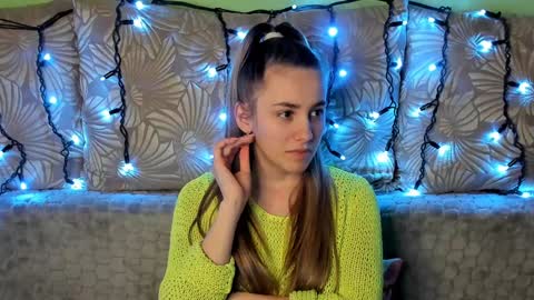 Snapshot of maggiecake chatting on January 28, 1:50 am Maggie online show from January 28, 1:50 am