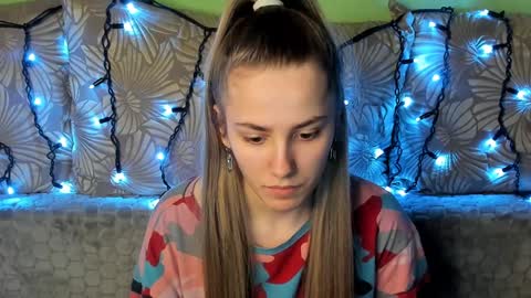 Snapshot of maggiecake chatting on January 29, 5:09 am Maggie online show from January 29, 5:09 am