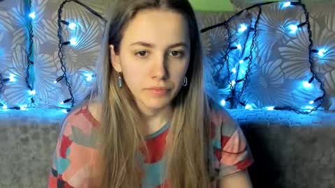 Snapshot of maggiecake chatting on February 22, 4:40 am Maggie online show from February 22, 4:40 am