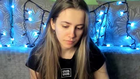 Snapshot of maggiecake chatting on February 23, 5:12 am Maggie online show from February 23, 5:12 am