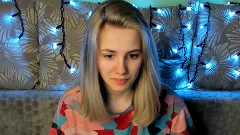 Snapshot of maggiecake chatting on March 8, 1:06 am Maggie online show from March 8, 1:06 am