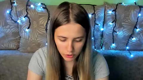 Snapshot of maggiecake chatting on October 20, 1:50 am Maggie online show from October 20, 1:50 am