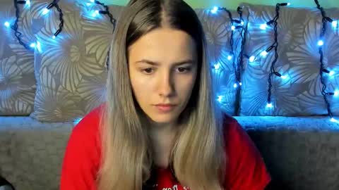 Snapshot of maggiecake chatting on October 30, 3:52 am Maggie online show from October 30, 3:52 am