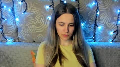 Maggie online show from April 21, 1:07 am