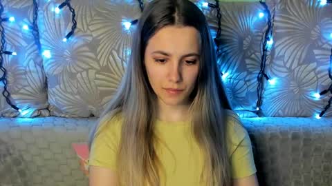 Maggie online show from April 22, 1:30 am