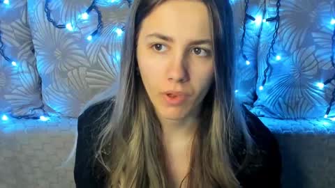 Maggie online show from May 2, 2:16 am