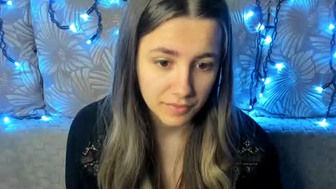 Maggie online show from May 3, 2:39 am