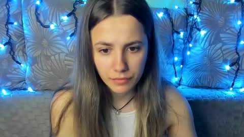 Maggie online show from May 8, 2:28 am