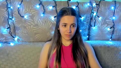 Maggie online show from May 29, 1:36 am