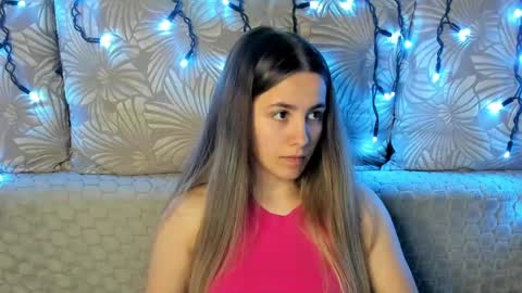 Maggie online show from June 5, 1:12 am
