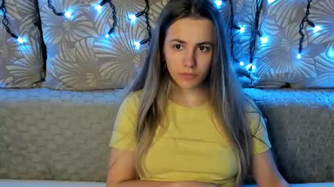 Maggie online show from June 13, 1:14 am