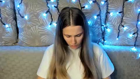 Maggie online show from June 16, 1:30 am