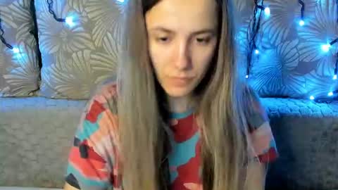 Maggie online show from June 21, 3:31 am
