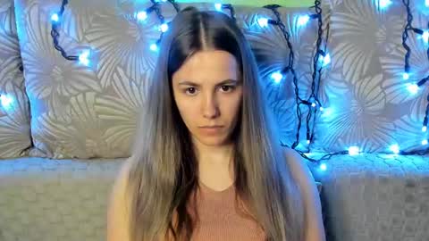 Maggie online show from July 3, 2:18 am