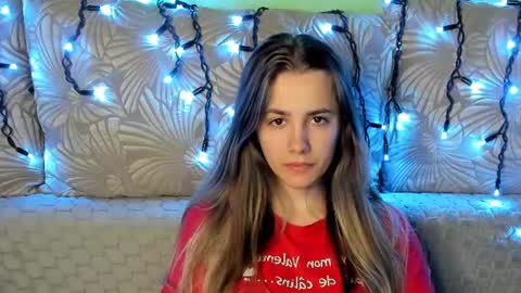 Maggie online show from July 14, 2:05 am