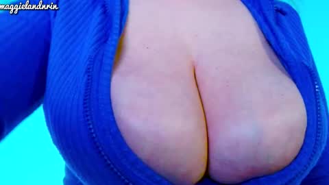 Snapshot of maggielandrin chatting on October 20, 3:51 am Maggie online show from October 20, 3:51 am