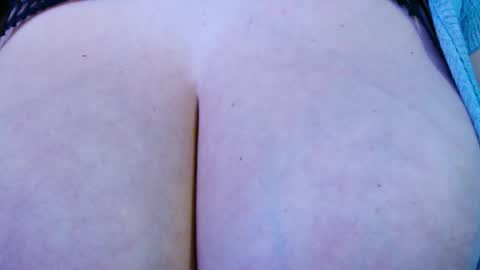 Snapshot of maggielandrin chatting on November 16, 9:09 pm Maggie online show from November 16, 9:09 pm