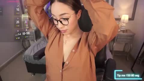   online show from February 9, 9:08 pm