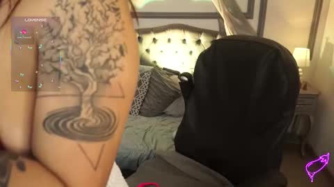   online show from February 19, 9:33 pm