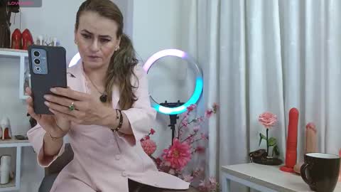 Maghenta-MS mature online show from September 12, 11:37 pm