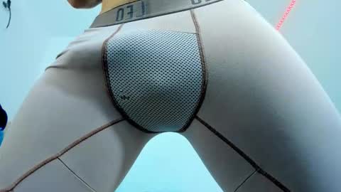 Snapshot of magic_mike_26 chatting on October 25, 1:51 pm Magic Mike online show from October 25, 1:51 pm