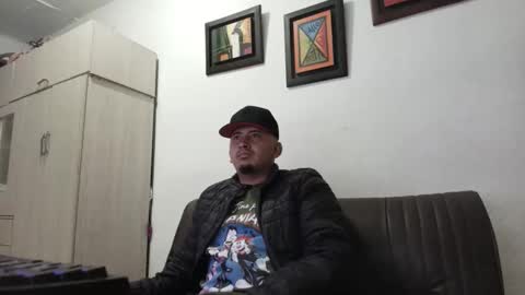 magic_milk23 online show from September 10, 2:22 am