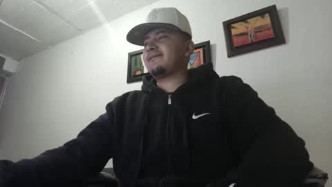 magic_milk23 online show from September 19, 4:58 am