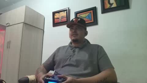 magic_milk23 online show from November 21, 3:49 am