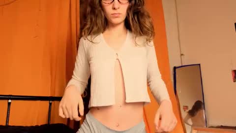 Mikky or Moon online show from March 22, 8:34 pm