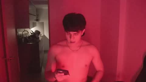 Snapshot of magic_tony chatting on October 30, 1:29 am Tony Hoffa online show from October 30, 1:29 am