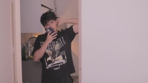 Snapshot of magic_tony chatting on November 5, 9:26 pm Tony Hoffa online show from November 5, 9:26 pm