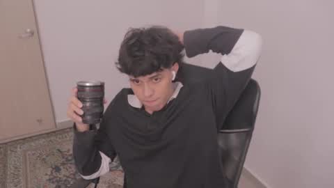 Snapshot of magic_tony chatting on November 13, 8:08 pm Tony Hoffa online show from November 13, 8:08 pm