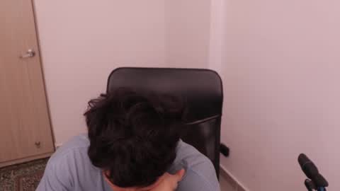 Snapshot of magic_tony chatting on November 17, 5:41 pm Tony Hoffa online show from November 17, 5:41 pm