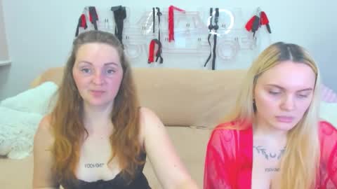 Lili and Bella online show from March 20, 8:08 am