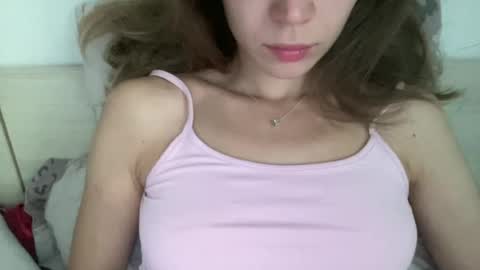 Snapshot of magicgirl50053 chatting on July 8, 4:33 pm magicgirl50053 online show from July 8, 4:33 pm