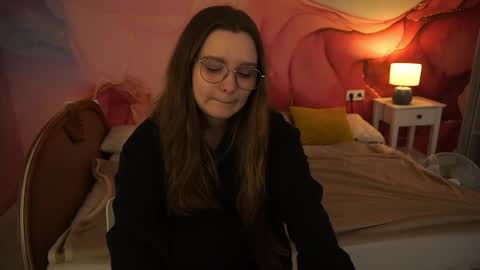 Emily online show from September 30, 7:57 am