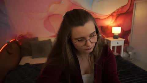 Emily online show from October 8, 1:20 pm