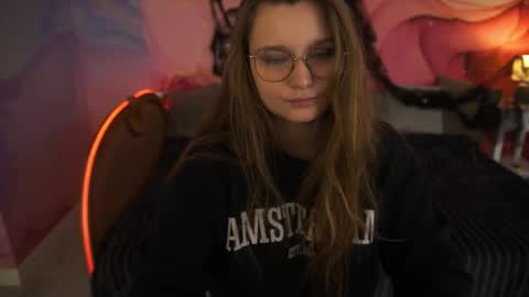 Emily online show from October 21, 5:41 am