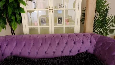 Emily online show from April 3, 6:00 am