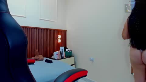 magievans1 online show from February 26, 12:36 pm