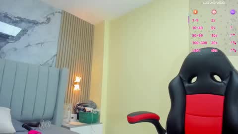 magievans1 online show from October 3, 12:35 pm