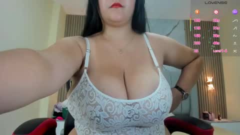 magievans1 online show from April 16, 12:50 pm