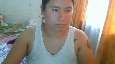 Snapshot of magiietaylor_ chatting on October 13, 9:48 pm Maggie Taylor online show from October 13, 9:48 pm