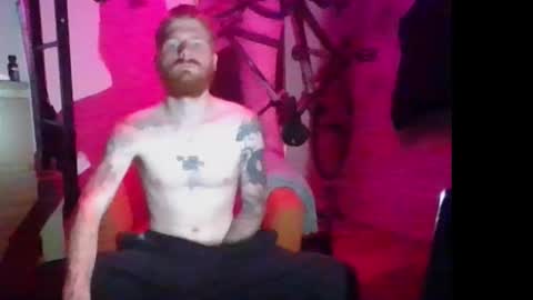 Snapshot of magnetic77slav chatting on October 19, 3:51 am magnetic77slav online show from October 19, 3:51 am