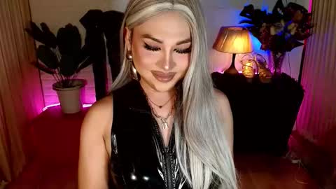 Snapshot of magneticbeauty chatting on October 24, 8:22 am victorina online show from October 24, 8:22 am