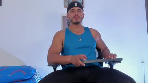 Snapshot of magnusclark chatting on May 6, 6:24 pm Magnusclark online show from May 6, 6:24 pm