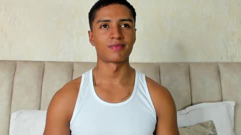 Snapshot of magnusking_ chatting on May 1, 8:57 pm Magnus King online show from May 1, 8:57 pm