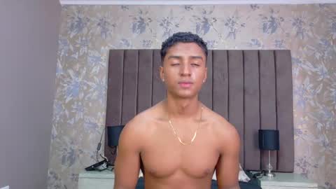 Snapshot of magnusking_ chatting on June 1, 2:19 pm Magnus King online show from June 1, 2:19 pm