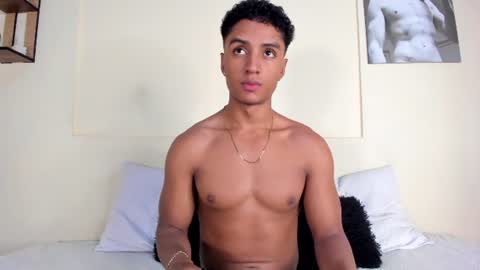 Snapshot of magnusking_ chatting on June 15, 4:04 am Magnus King online show from June 15, 4:04 am