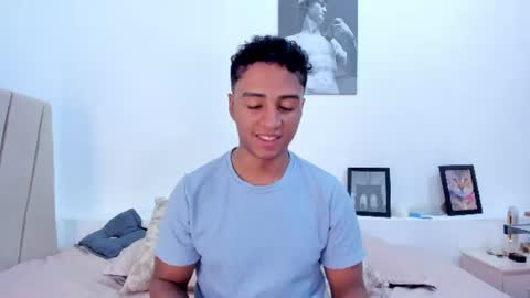 Snapshot of magnusking_ chatting on July 9, 3:32 am Magnus King online show from July 9, 3:32 am